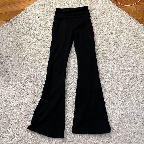 aerie offline the hugger fold over flare pants size XS - Picture 1 of 3
